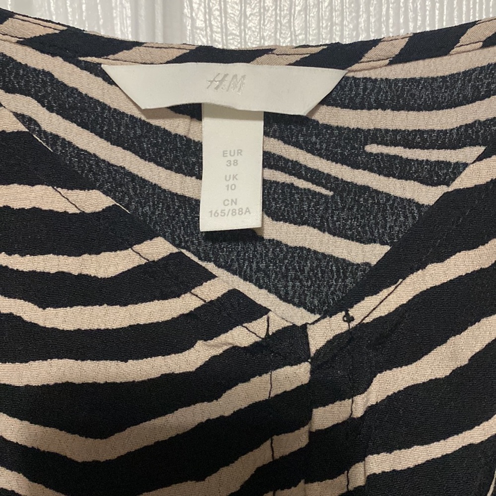 Zebra H&M Tank - Picture 6 of 7